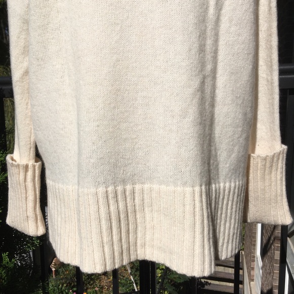 Moth Oversized Wool Blend Turtleneck Sweater - Picture 11 of 15